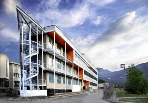 The Carl-Ivar Brändén Building houses the international Unit for Virus and Host Cell Interactions on the Polygone Scientifique Campus in Grenoble.